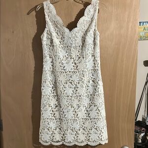 Ann Taylor White Sheath Dress Sweetheart Neckline